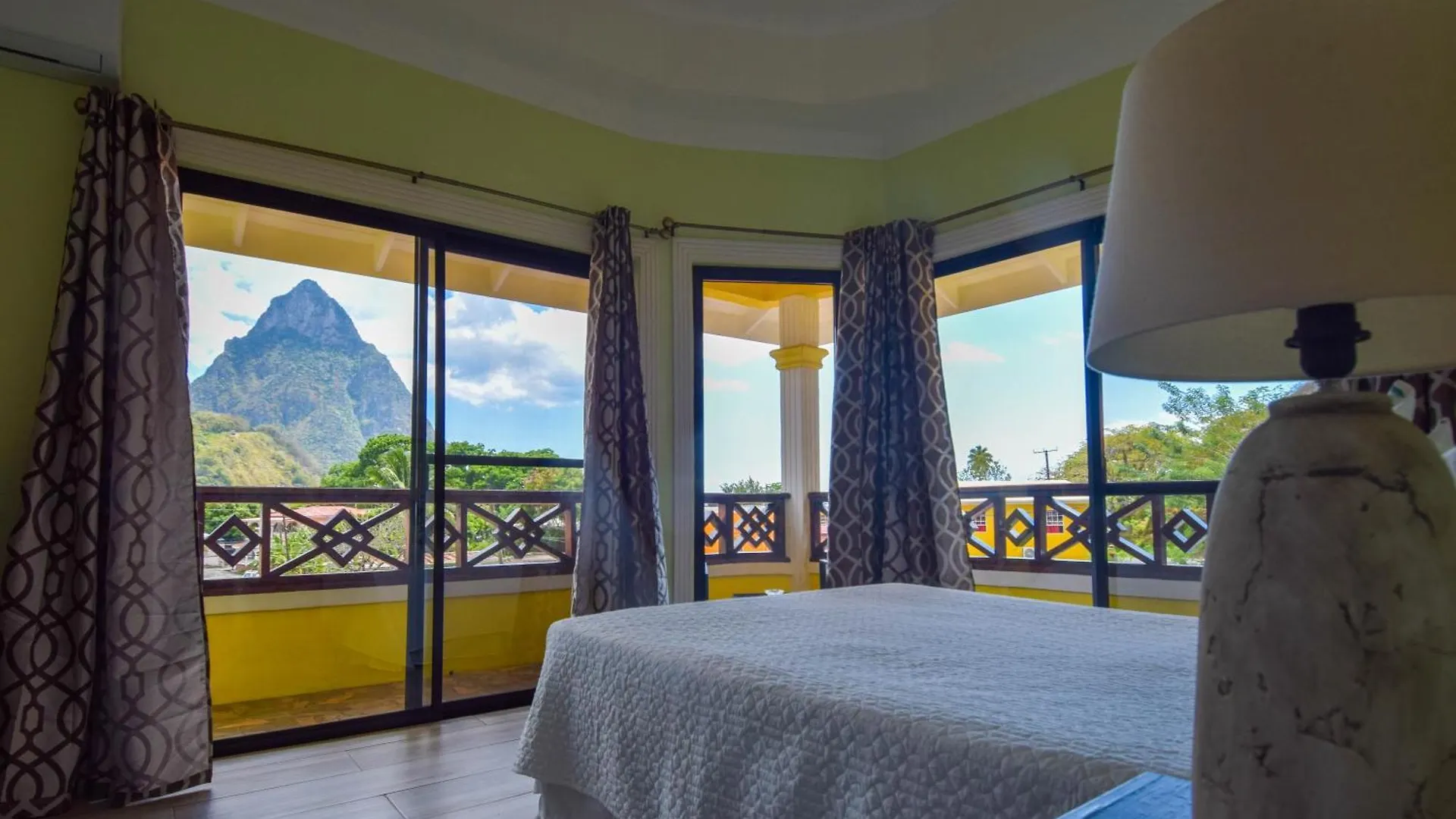 Sea Piton Apartment - Piton Delight- Certified Soufriere Saint Lucia