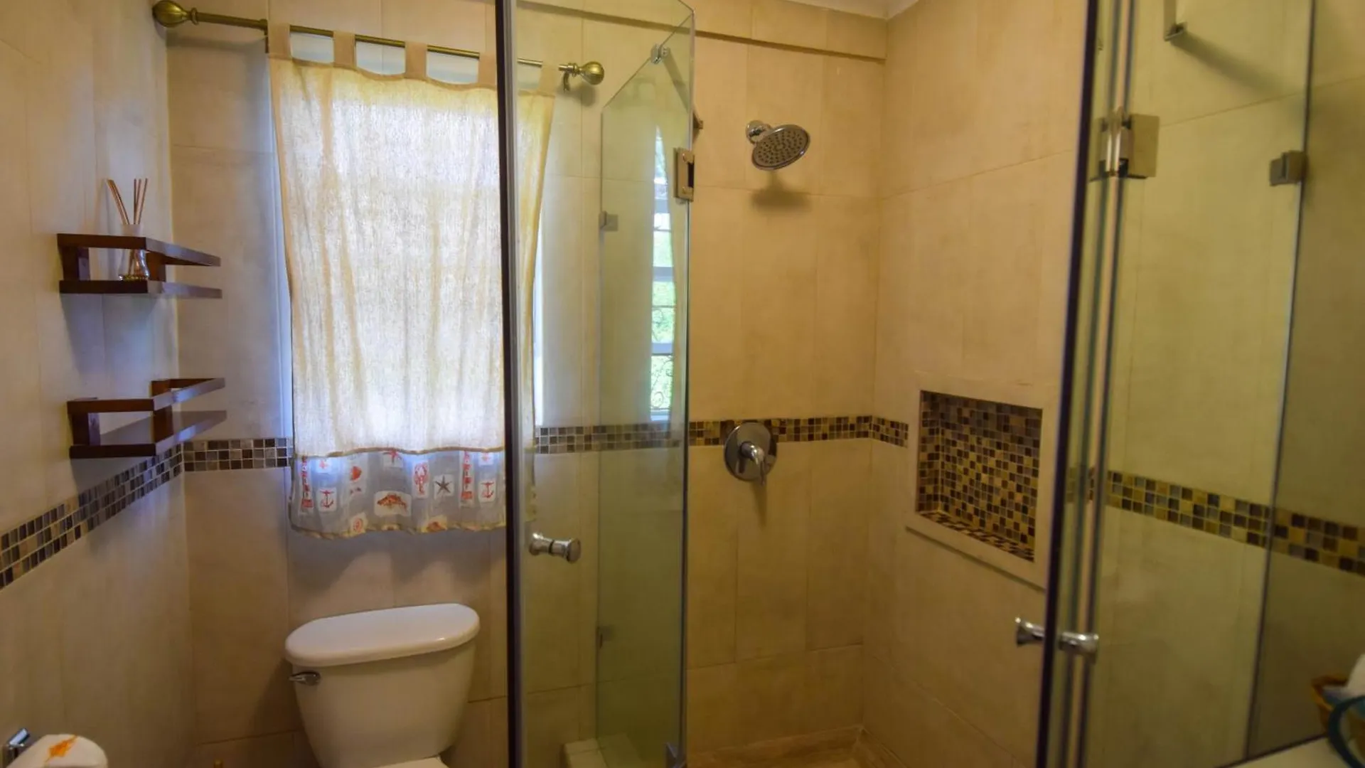 Sea Piton Apartment - Piton Delight- Certified Soufriere 0*,