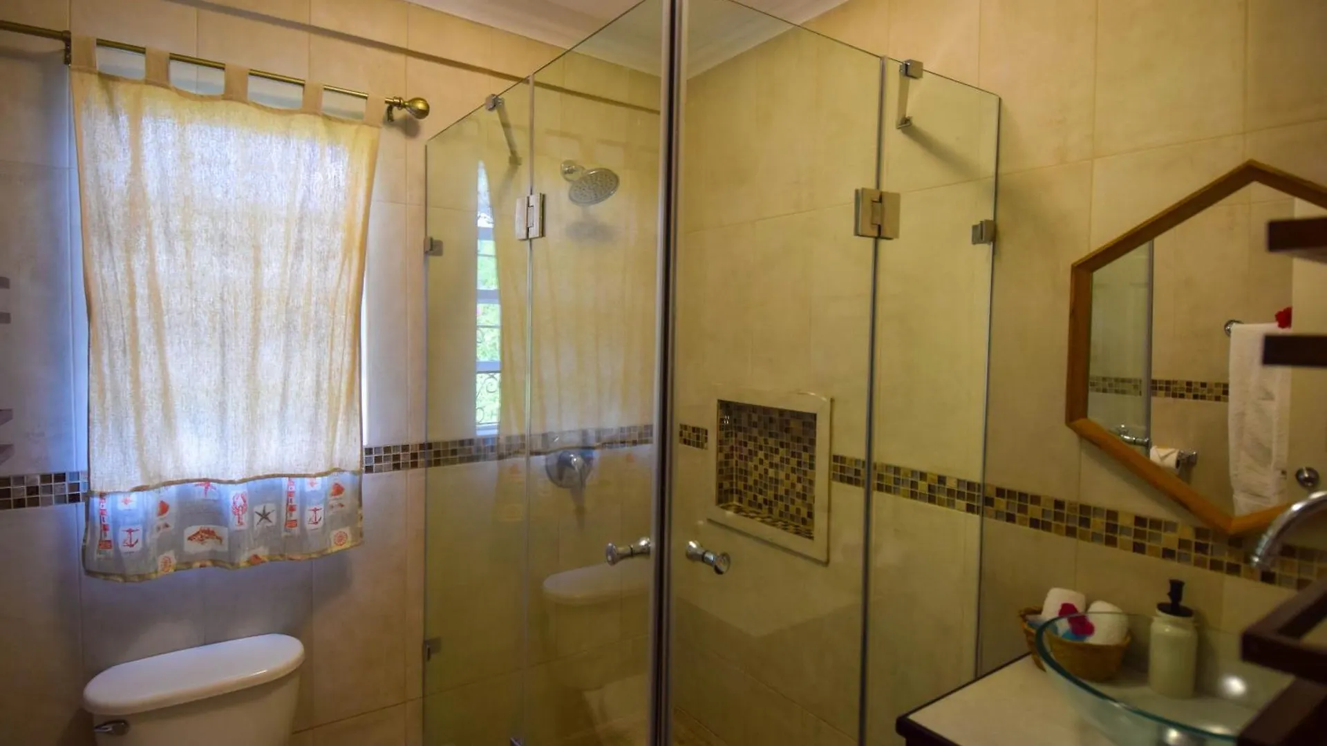 Sea Piton Apartment - Piton Delight- Certified Soufriere